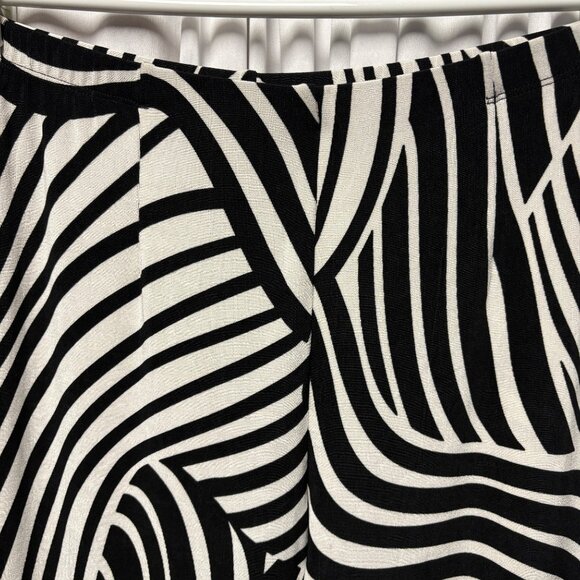 Chicos Travelers Slinky Stretch Pants Womens Sz 2 Large Zebra Print Black White - Picture 7 of 8